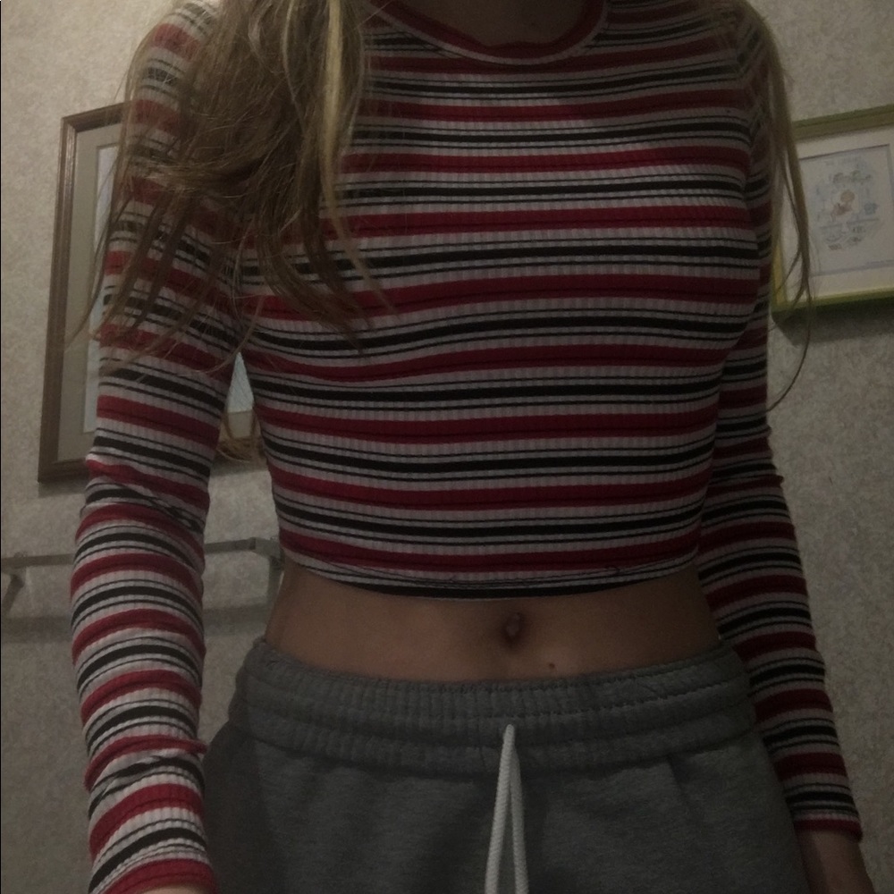 red crop top